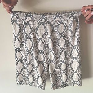 American Eagle Snake Skin Biker Shorts 🐍